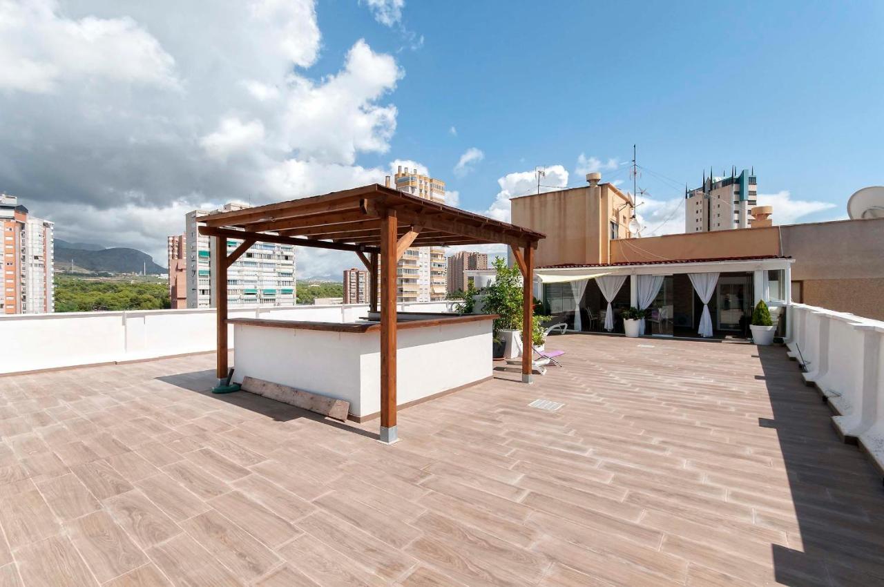 Atico Con Enorme Terraza Y Chill Out Particular Apartment Бенидорм Екстериор снимка