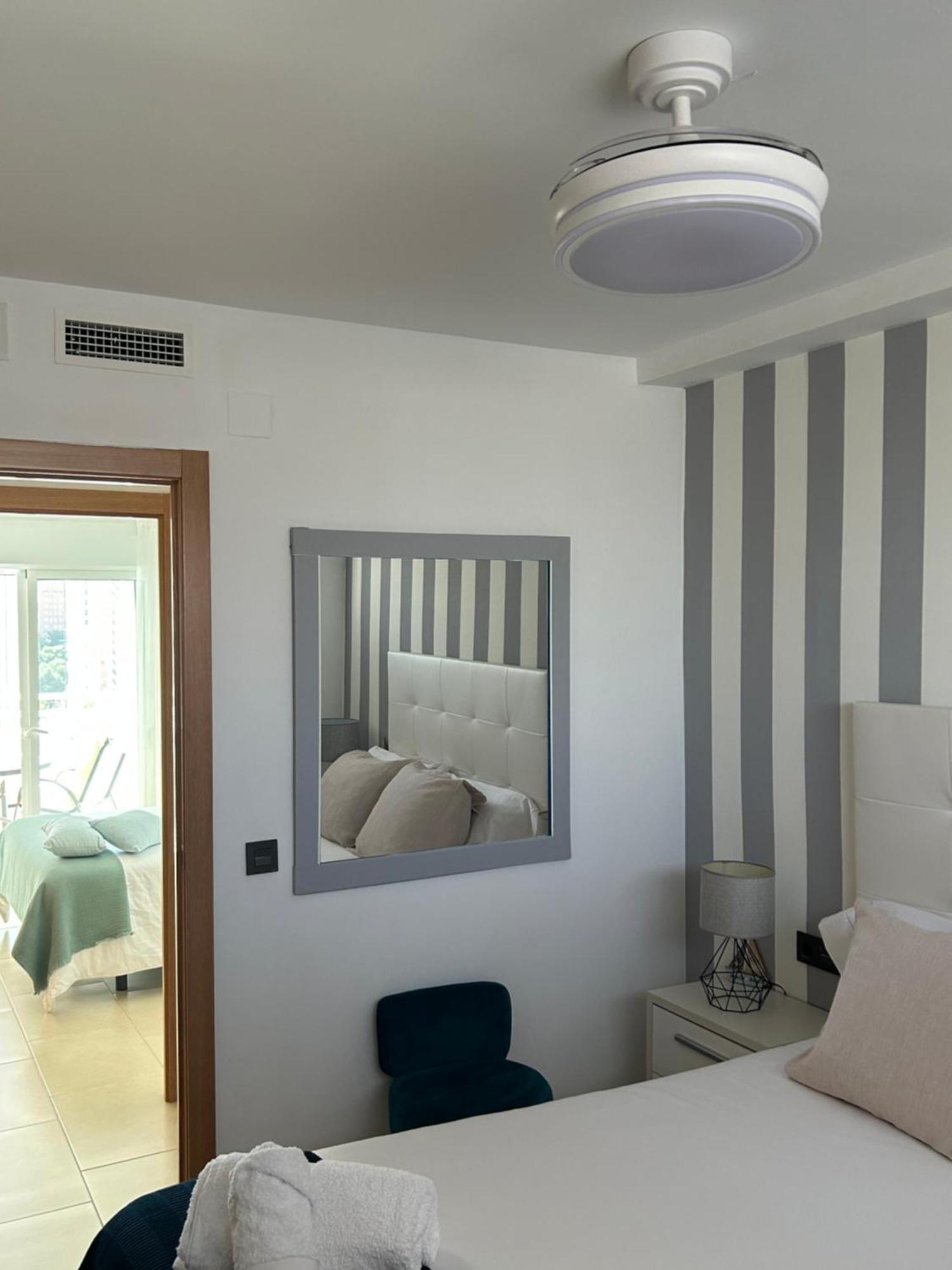 Atico Con Enorme Terraza Y Chill Out Particular Apartment Бенидорм Екстериор снимка