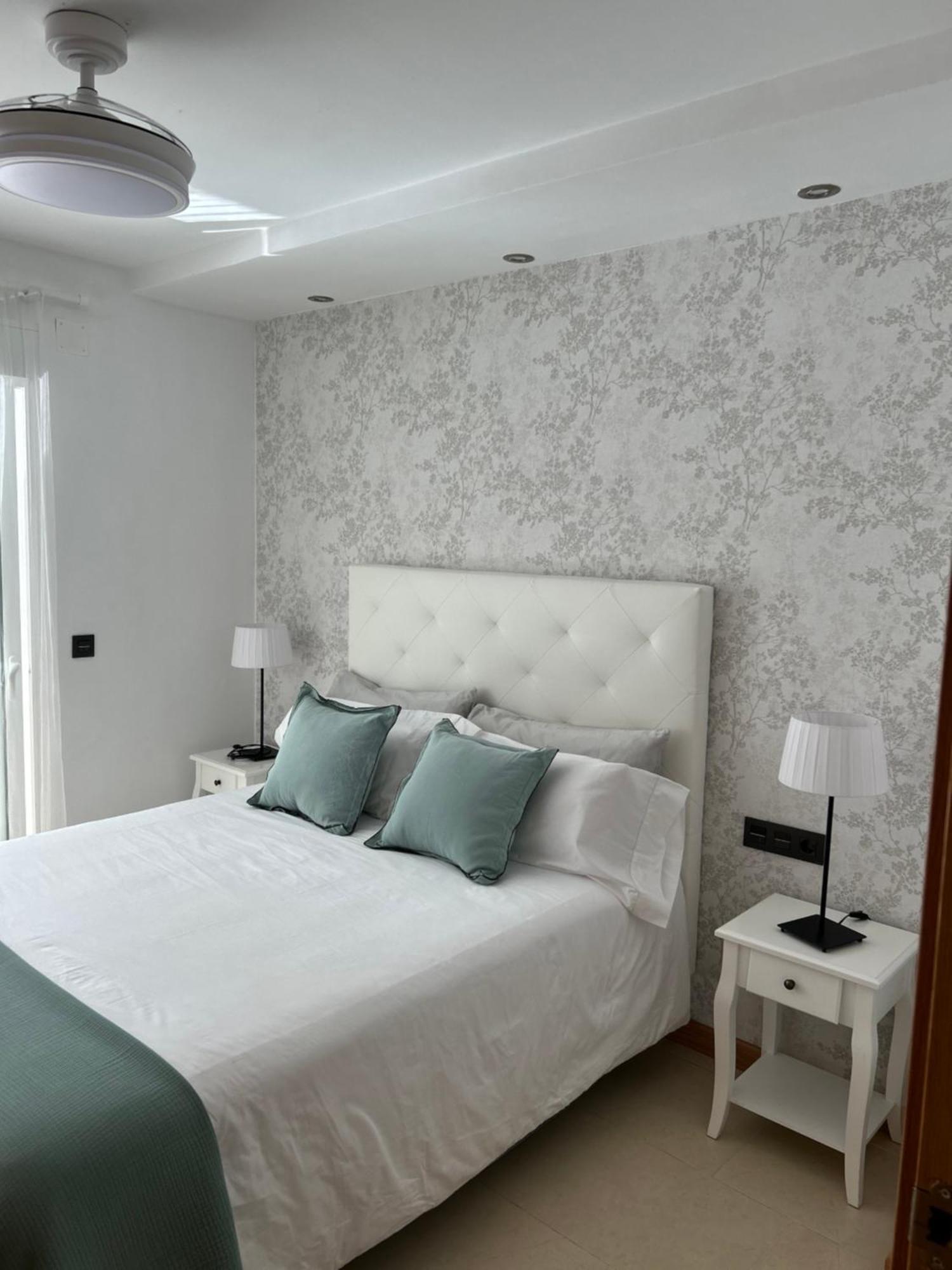 Atico Con Enorme Terraza Y Chill Out Particular Apartment Бенидорм Екстериор снимка