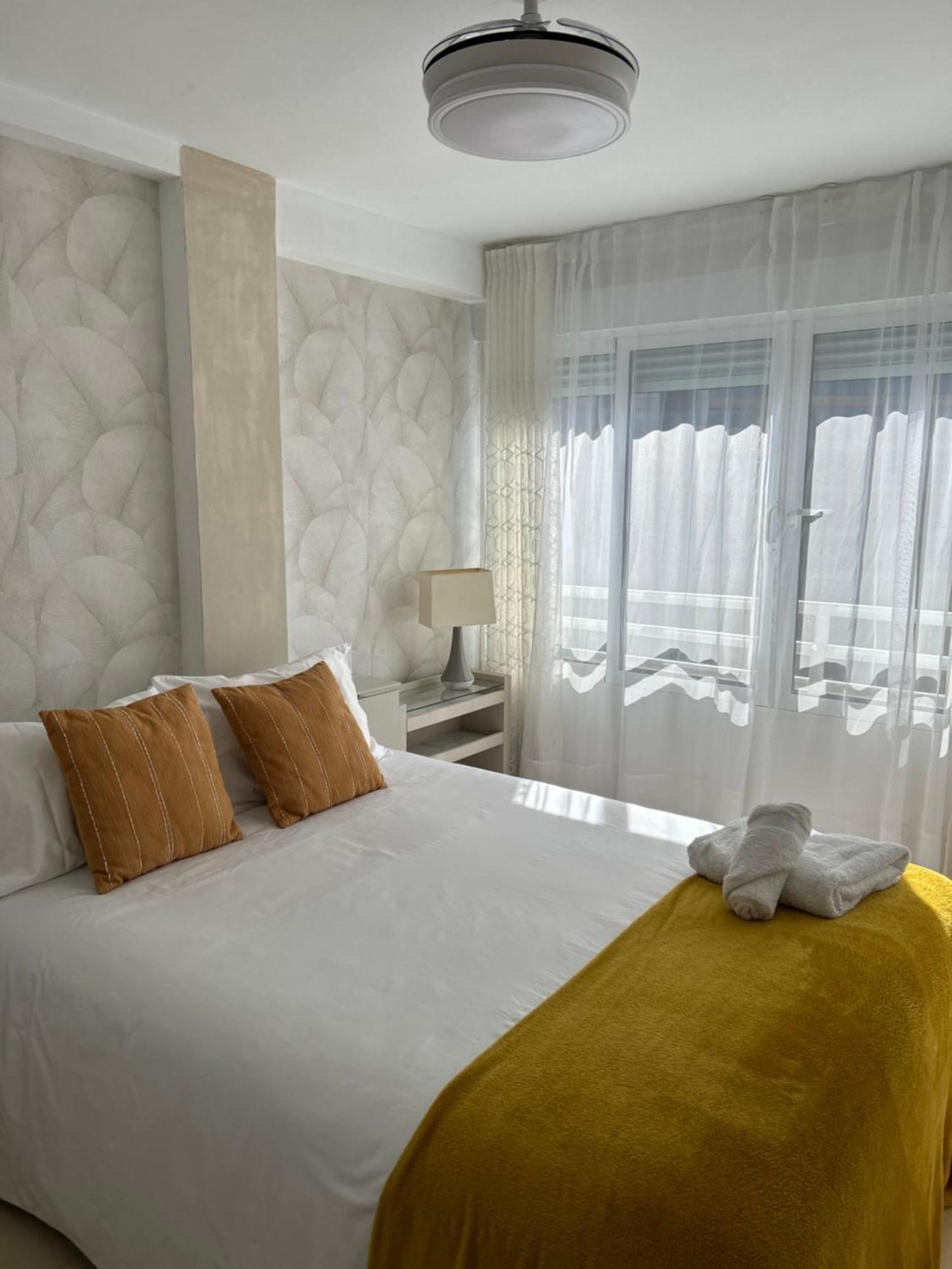 Atico Con Enorme Terraza Y Chill Out Particular Apartment Бенидорм Екстериор снимка